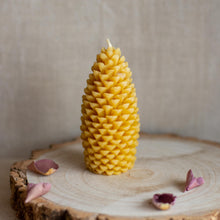 Load image into Gallery viewer, Beeswax pinecone candle
