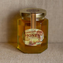 Load image into Gallery viewer, Abergavenny Wildflower Honey (Clear) - H. Davies

