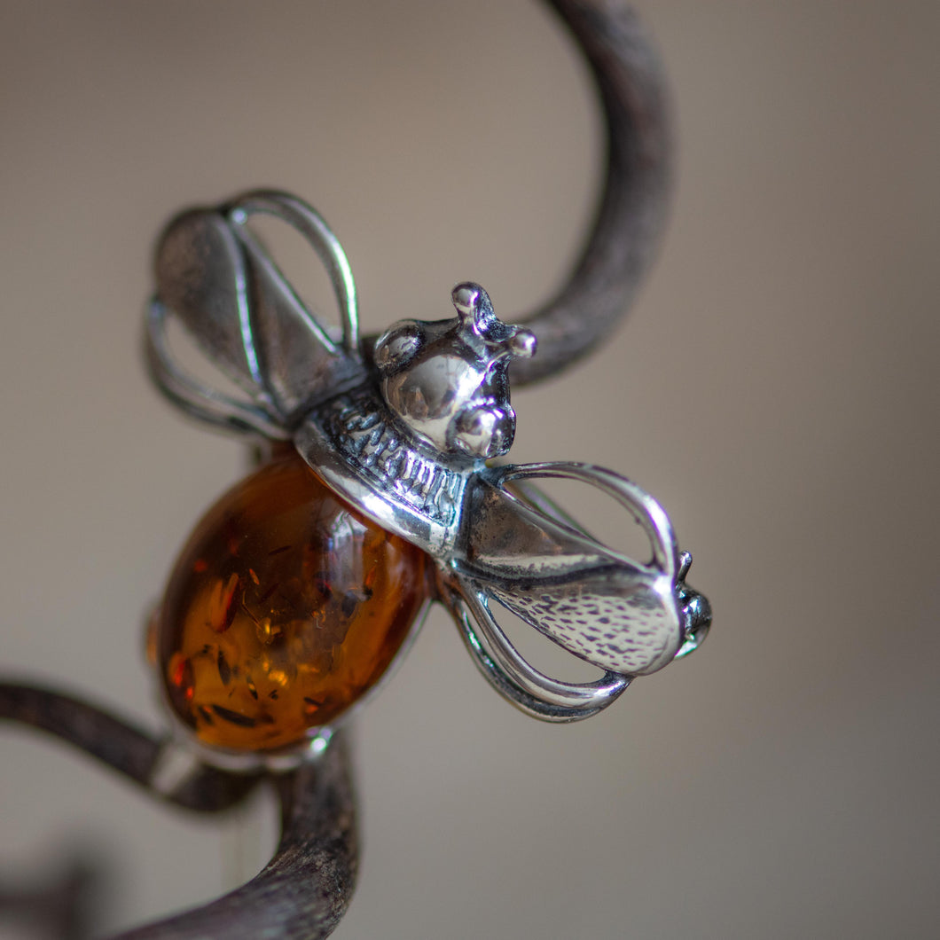 Bumble Bee Brooch in Silver and Amber - Henryka