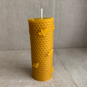 Honeycomb pillar candle