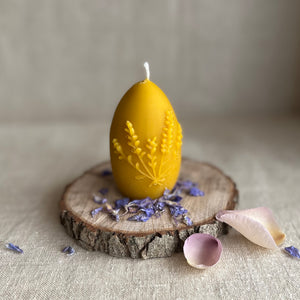 Beeswax candle - egg with embossed lavender
