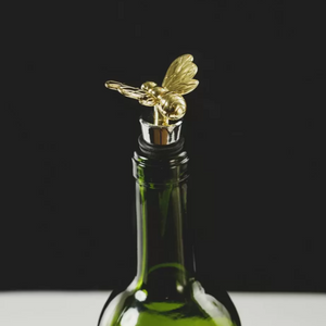 Gold bee bottle stopper